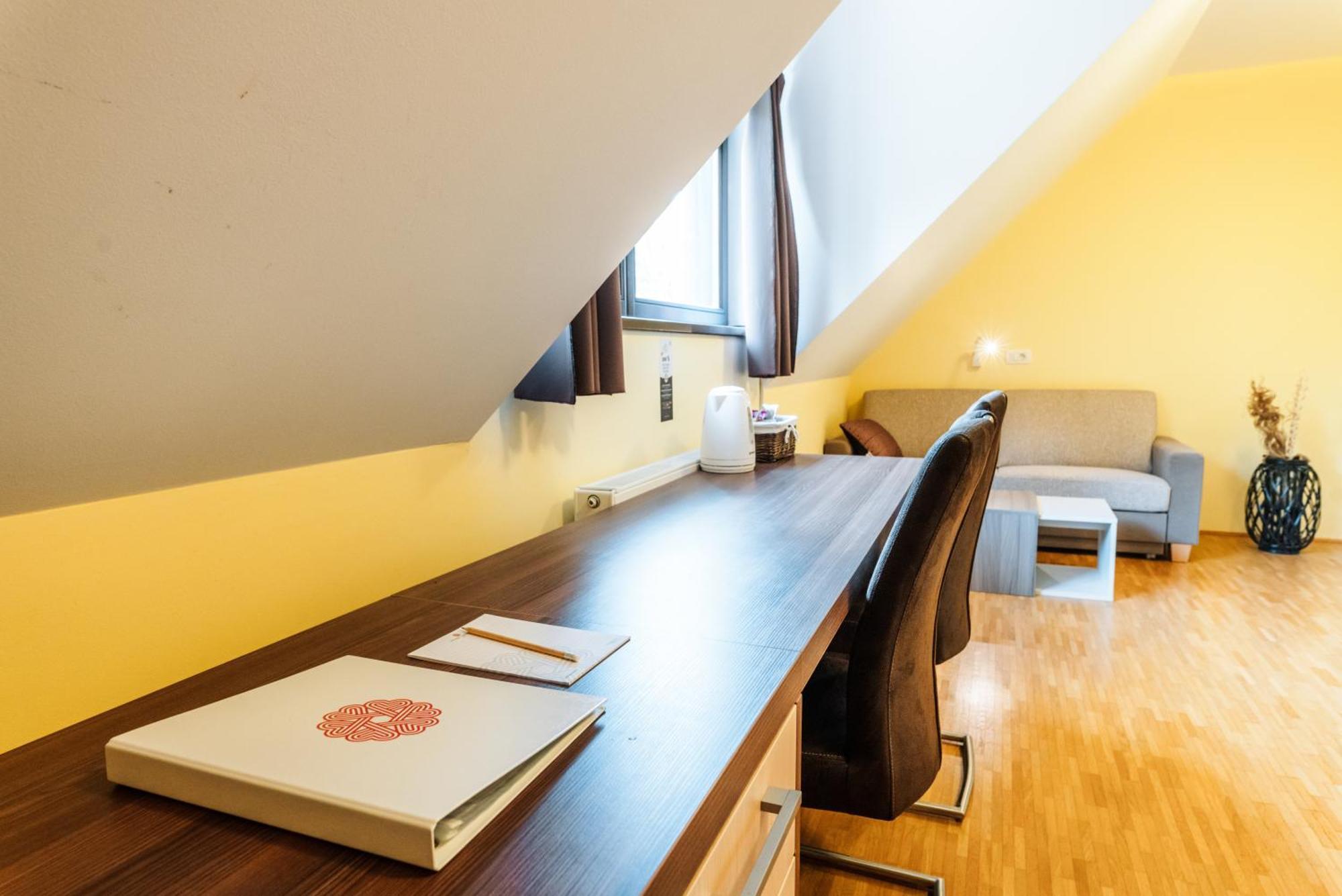 Dvorec Trebnik - Sobe Slovenske Konjice Exteriér fotografie